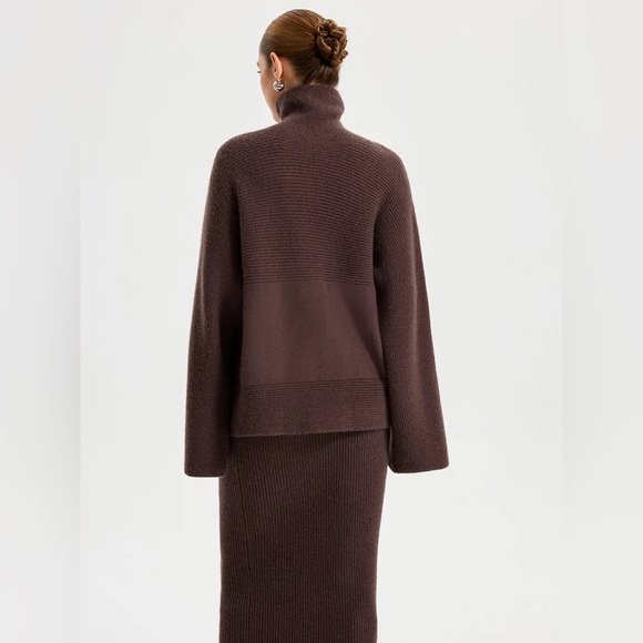 Commense Turtleneck Knit Top and Maxi Skirt Set - Picture 6 of 16